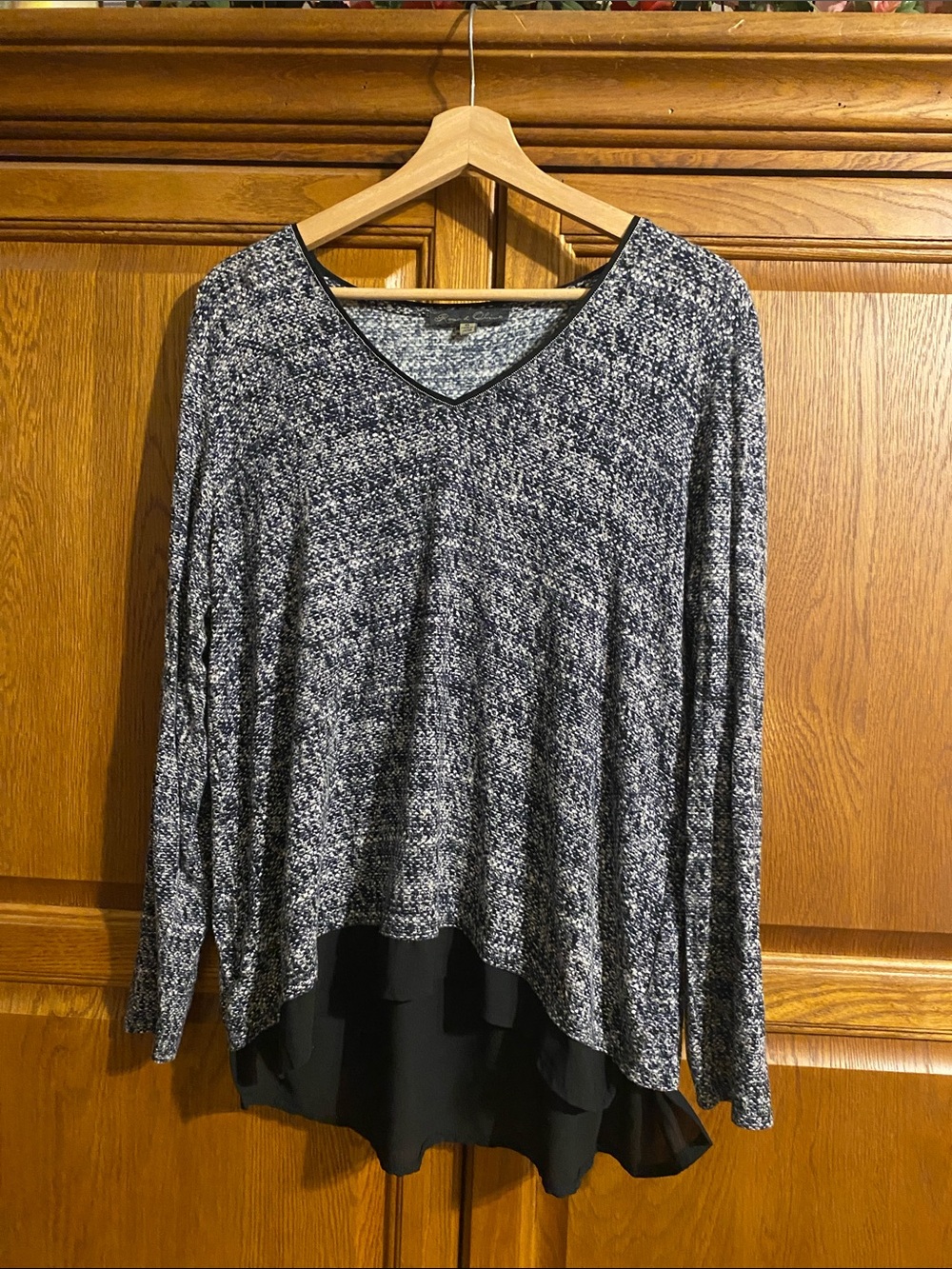 Rose & Olive Black and White Marled V-Neck Tunic with Layered Hem